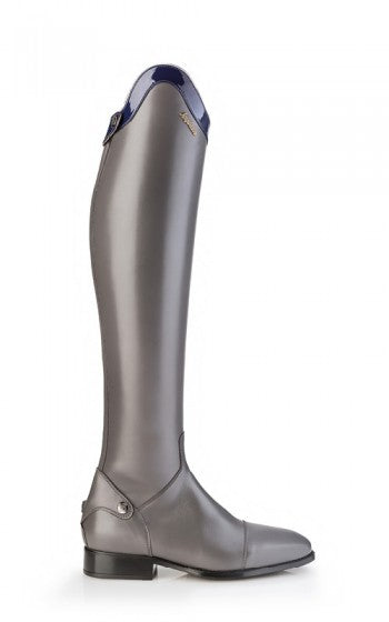 Questa personalizzazione è disponibili esclusivamente per gli stivali Sergio Grasso. Personalizzazione utilizzabile con : Stivali BORDEAUX e Stivali MARSIGLIA. Aggiungi questa personalizzazione nel carrello insieme a uno di questi stivali e rediti UNICO!