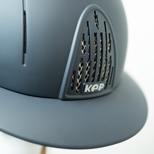 Casco Kep Italia Smart Polo con visiera e cinturino beige