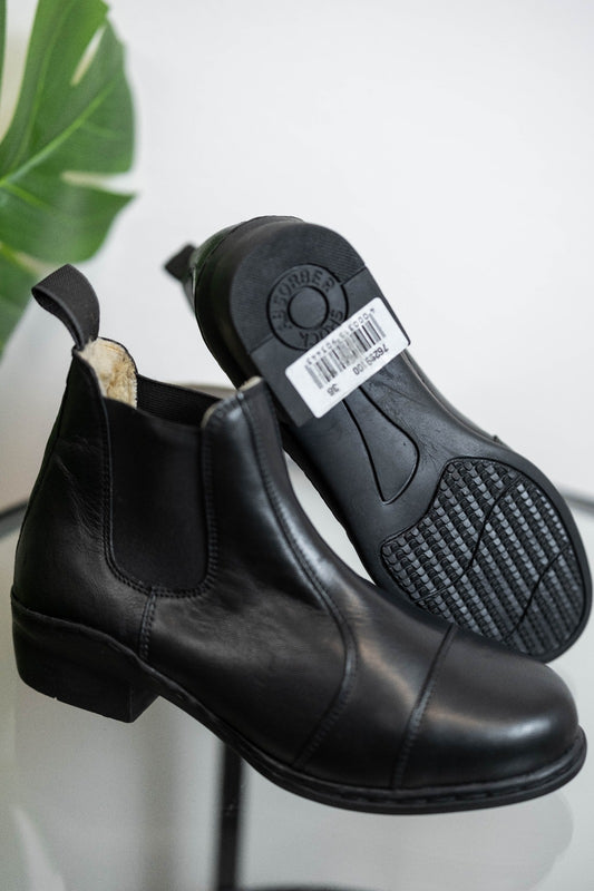 Stivaletto in cuoio con pelliccia