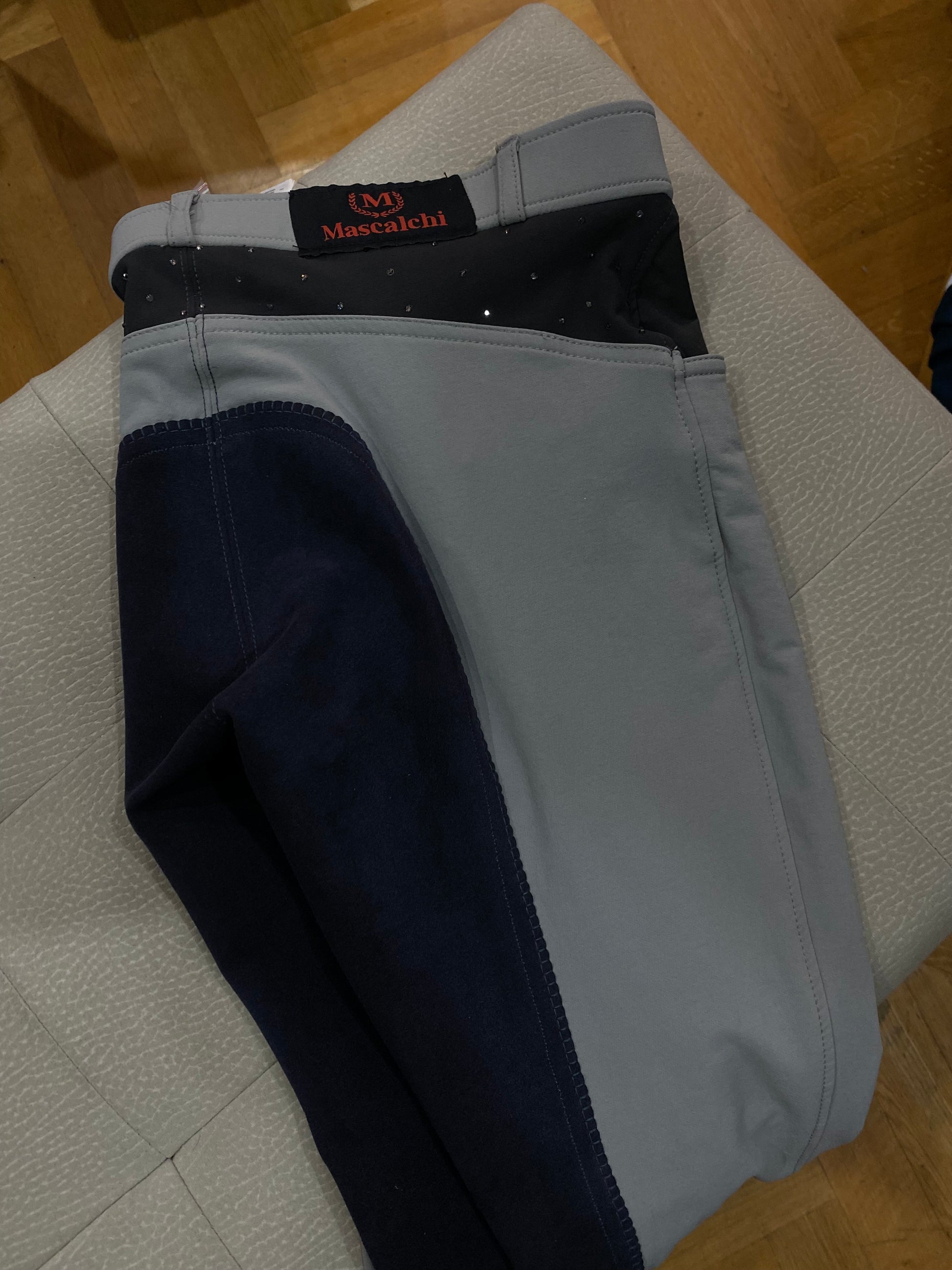 Pantalone grigio con alcantara | El gaucho sport